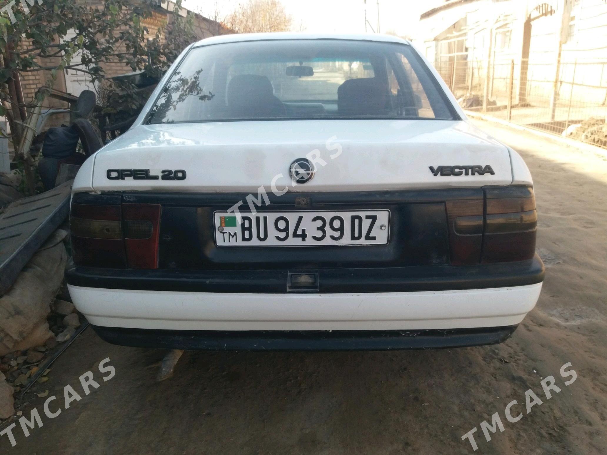 Opel Vectra 1990 - 15 000 TMT - Губадаг - img 3