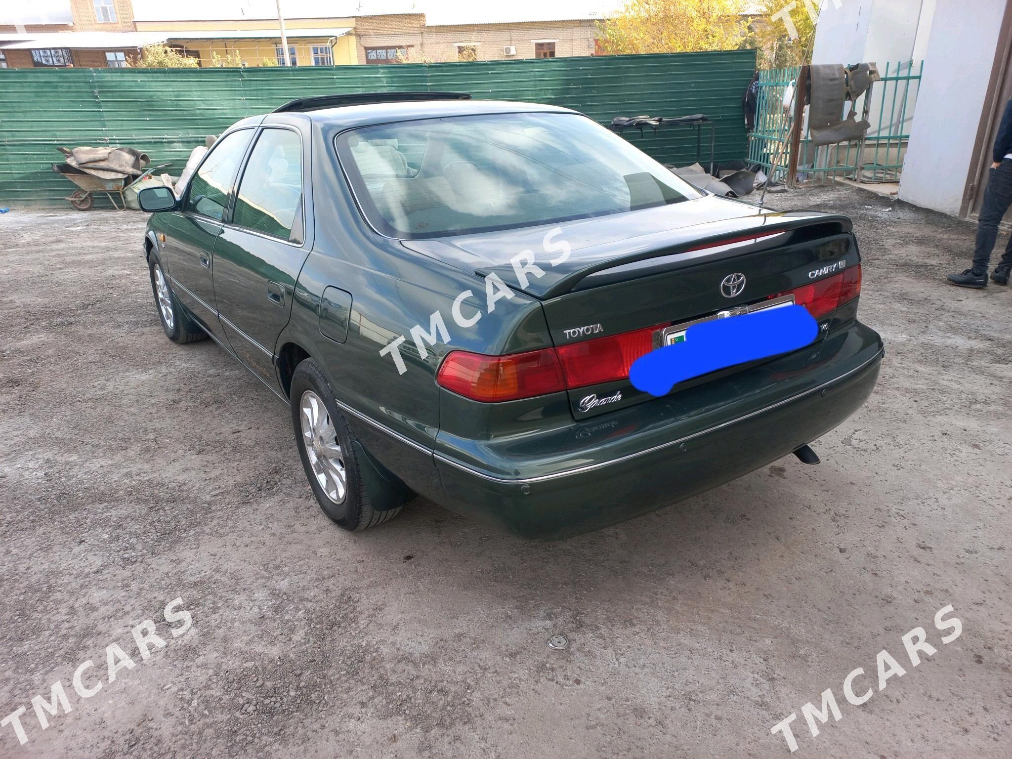 Toyota Camry 2000 - 160 000 TMT - Дашогуз - img 2