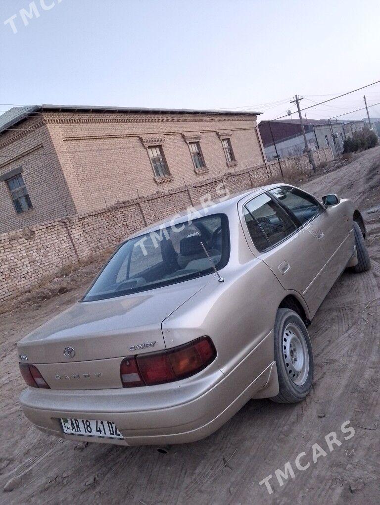 Toyota Camry 1996 - 70 000 TMT - Şabat etr. - img 2