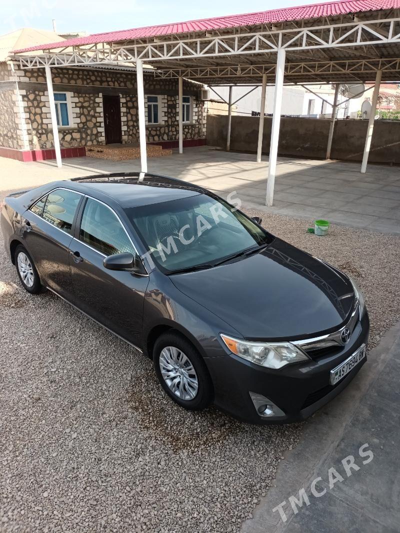 Toyota Camry 2012 - 160 000 TMT - Джебел - img 2