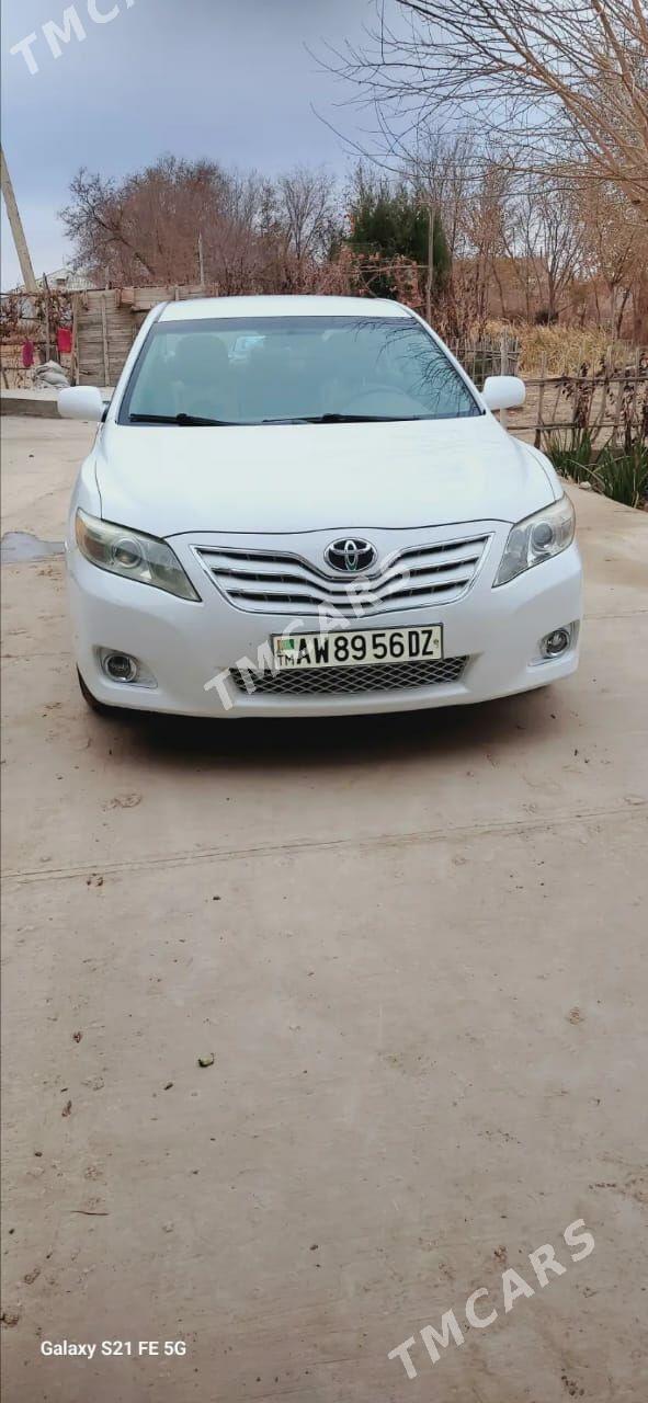 Toyota Camry 2010 - 175 000 TMT - Köneürgenç - img 2