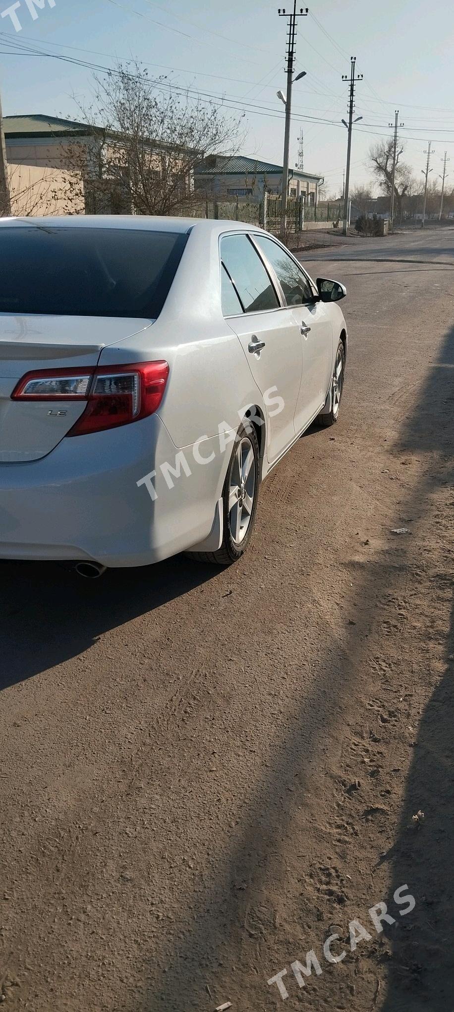 Toyota Camry 2012 - 195 000 TMT - Кёнеургенч - img 3