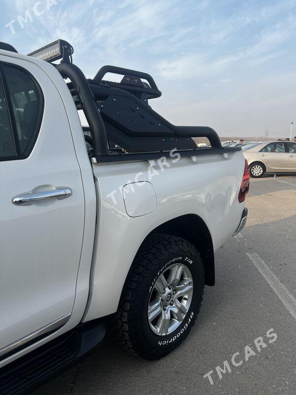 Toyota Hilux 2021 - 576 000 TMT - Aşgabat - img 10