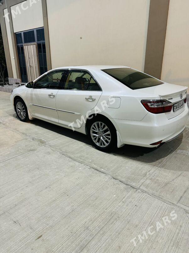 Toyota Camry Hybrid 2015 - 390 000 TMT - Багир - img 2