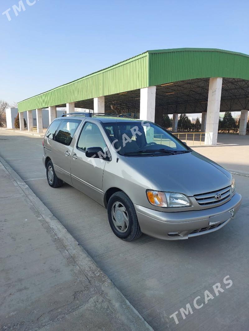 Toyota Sienna 2002 - 148 000 TMT - Дашогуз - img 3