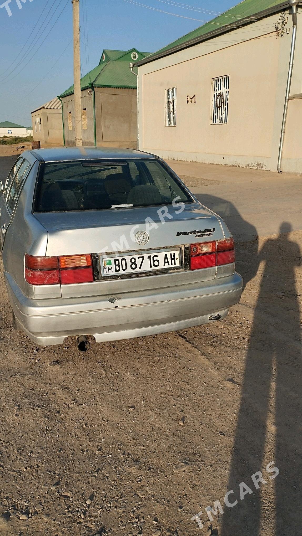 Volkswagen Golf 1994 - 32 000 TMT - Теджен - img 2