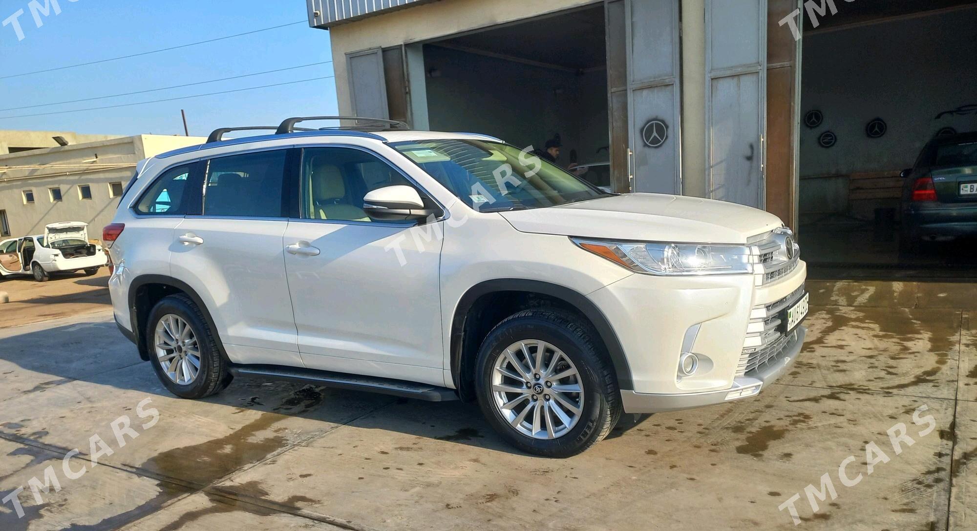 Toyota Highlander 2017 - 470 000 TMT - Дашогуз - img 4