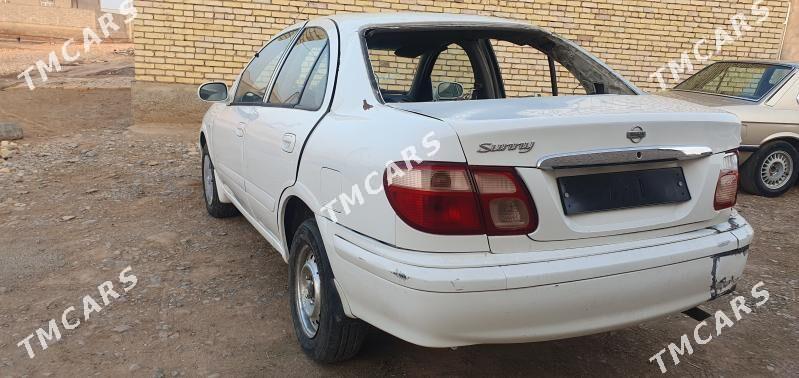 Nissan Sunny 2002 - 30 000 TMT - Теджен - img 3