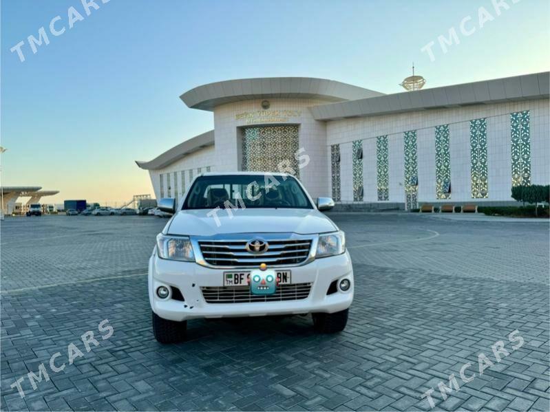 Toyota Hilux 2013 - 245 000 TMT - Türkmenbaşy - img 2