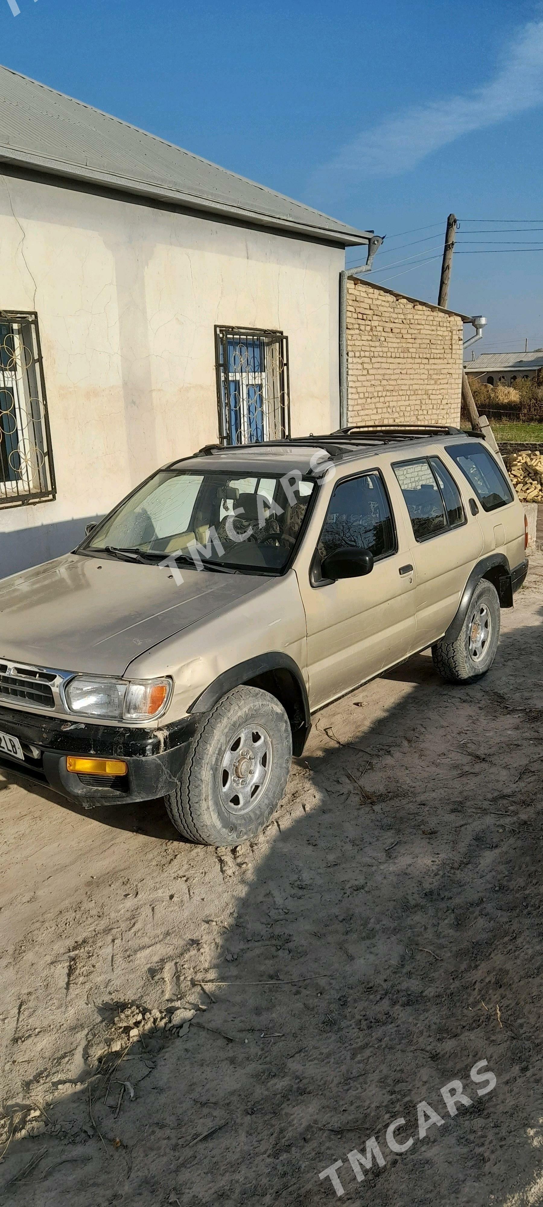 Nissan Pathfinder 1998 - 42 000 TMT - Халач - img 2