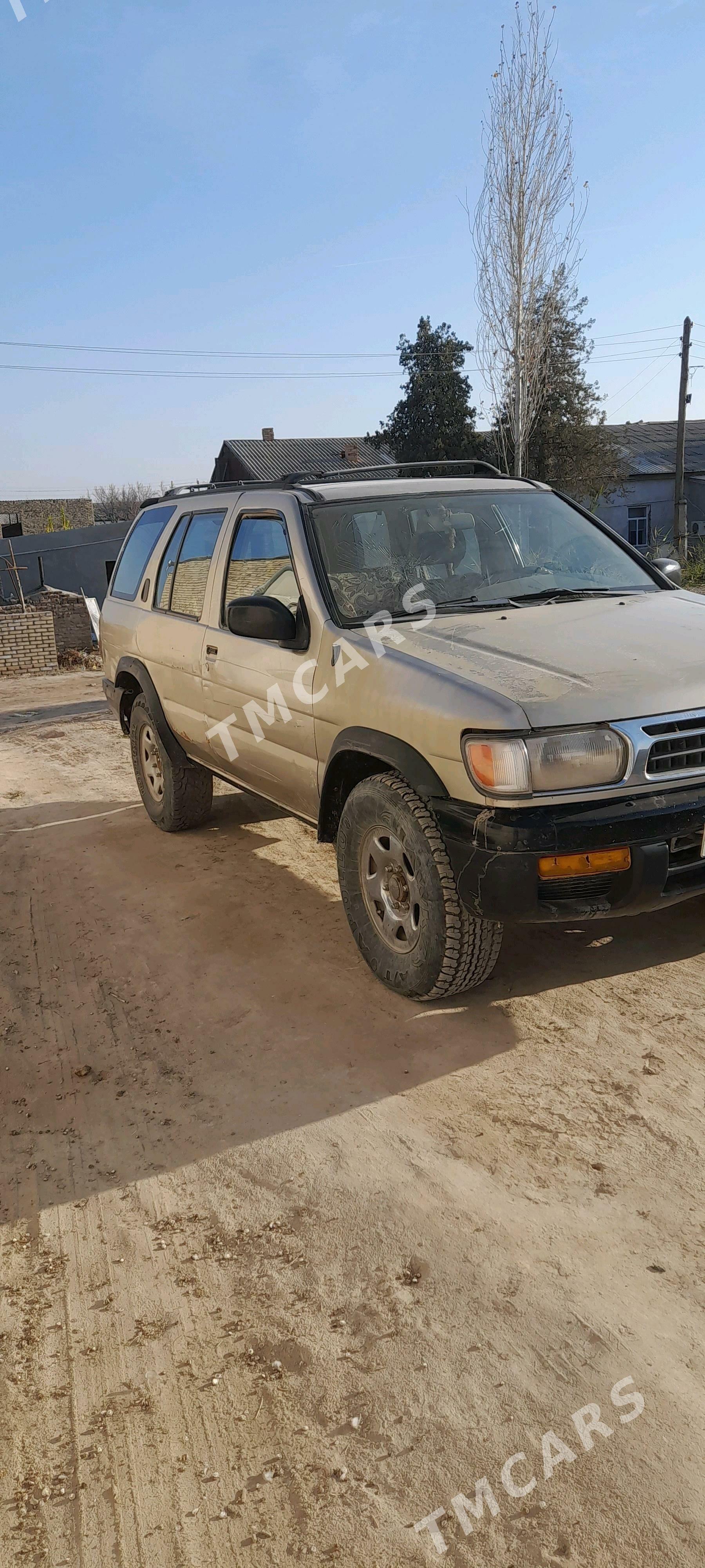 Nissan Pathfinder 1998 - 42 000 TMT - Халач - img 3