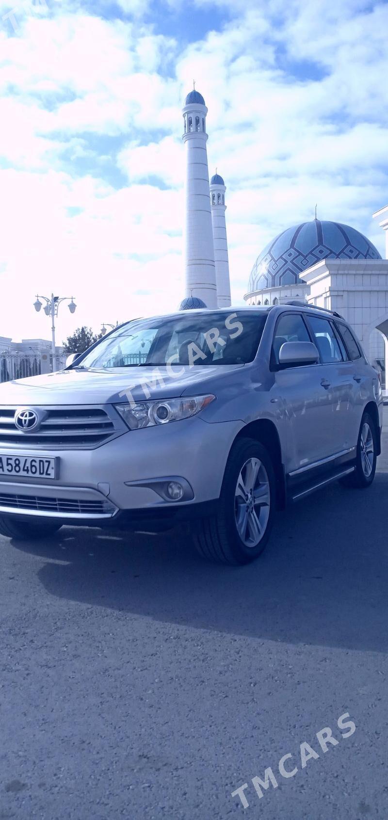 Toyota Highlander 2012 - 310 000 TMT - Дашогуз - img 5