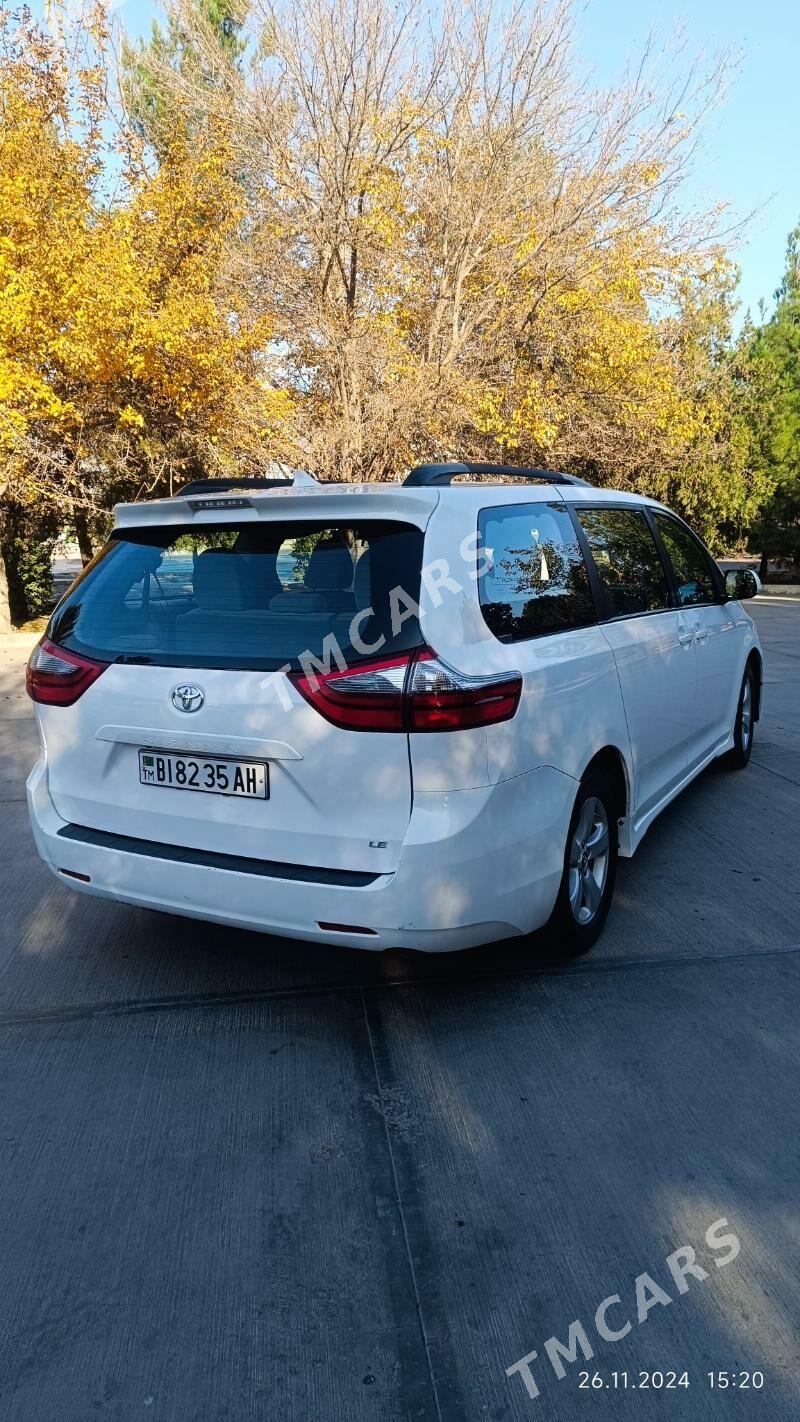 Toyota Sienna 2019 - 370 000 TMT - Ашхабад - img 4