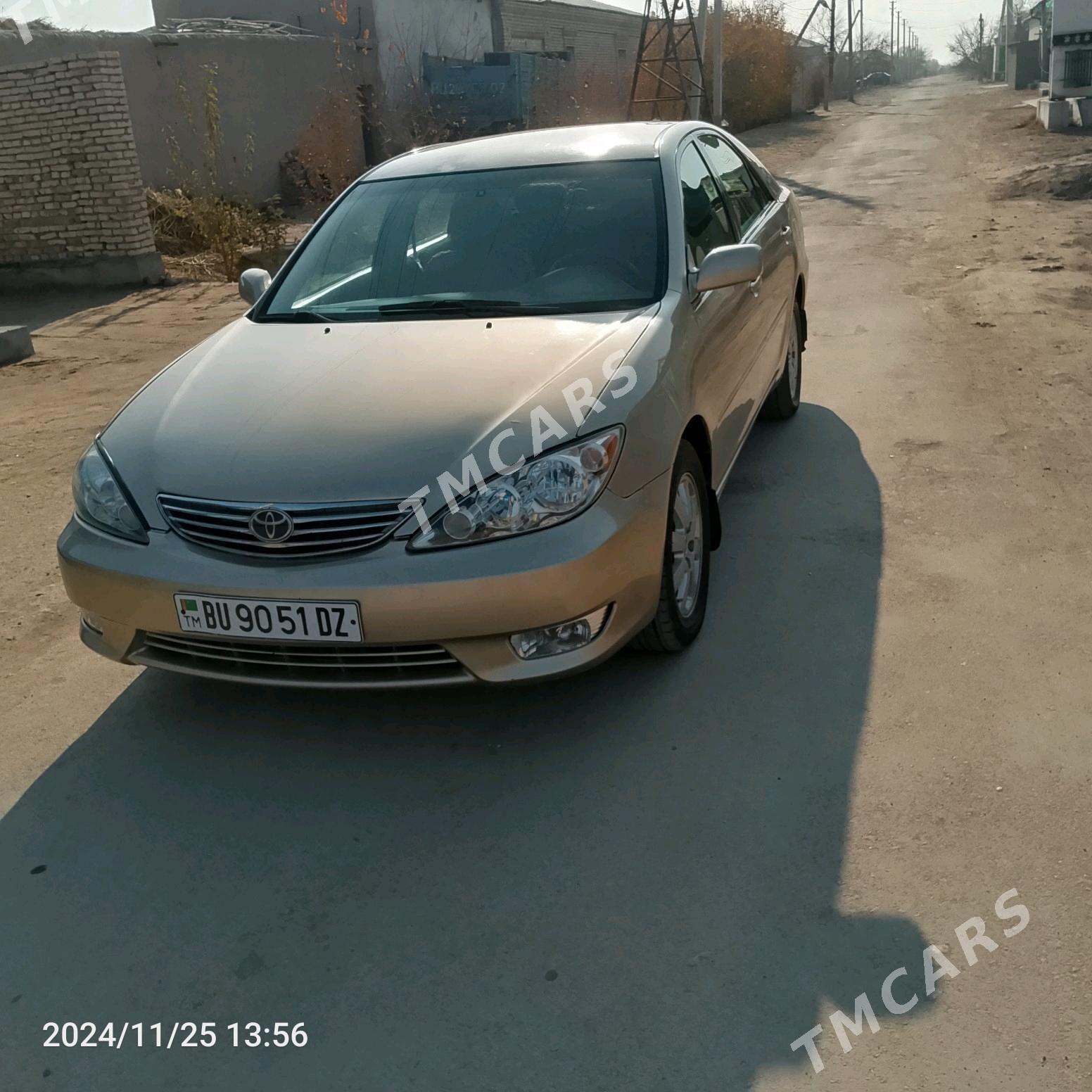 Toyota Camry 2003 - 145 000 TMT - Дашогуз - img 4