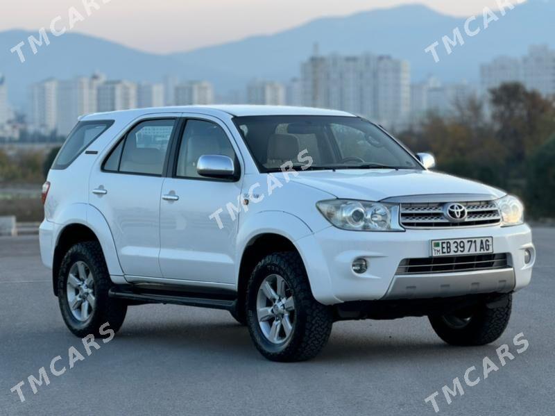 Toyota Fortuner 2011 - 225 000 TMT - Ашхабад - img 2