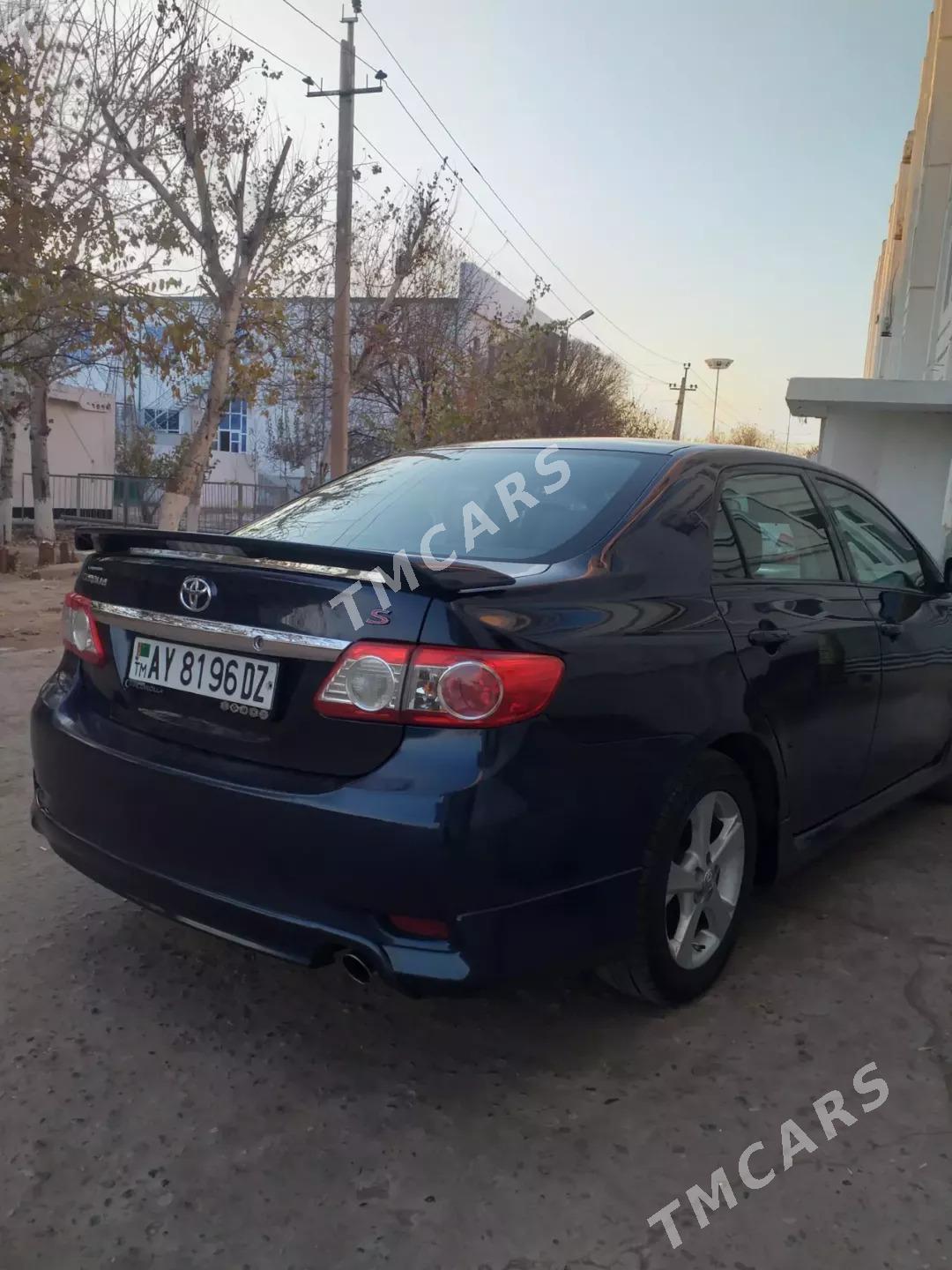 Toyota Corolla 2011 - 140 000 TMT - Дашогуз - img 3