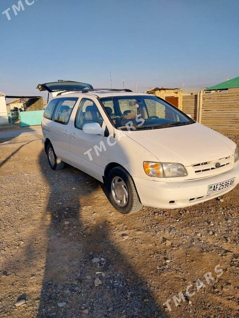 Toyota Sienna 2000 - 140 000 TMT - Ак-Бугдайский этрап - img 2