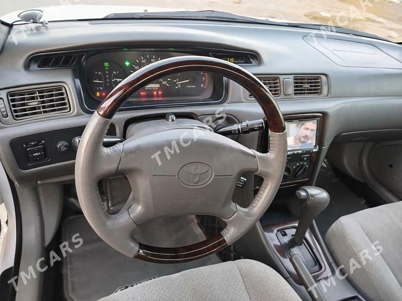 Toyota Camry 2001 - 130 000 TMT - Гызыларбат - img 2