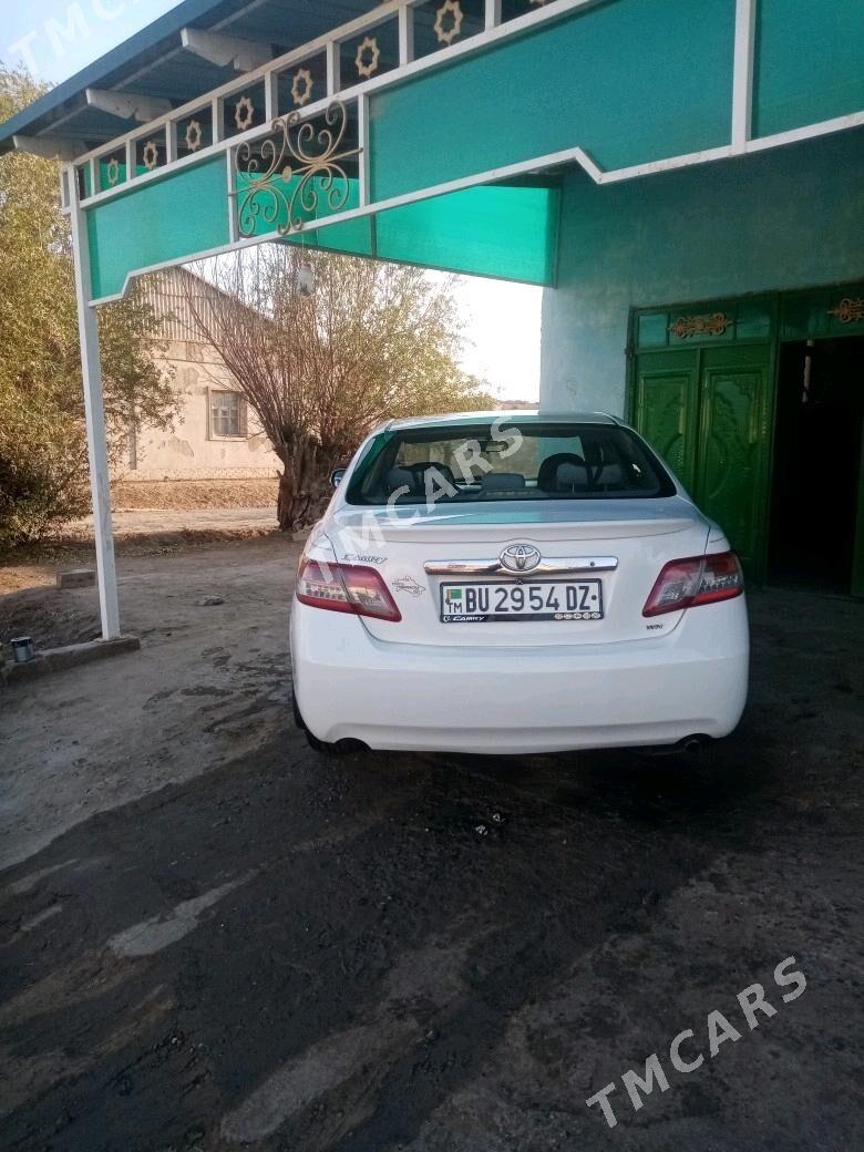 Toyota Camry 2009 - 125 000 TMT - Гурбансолтан Едже - img 2