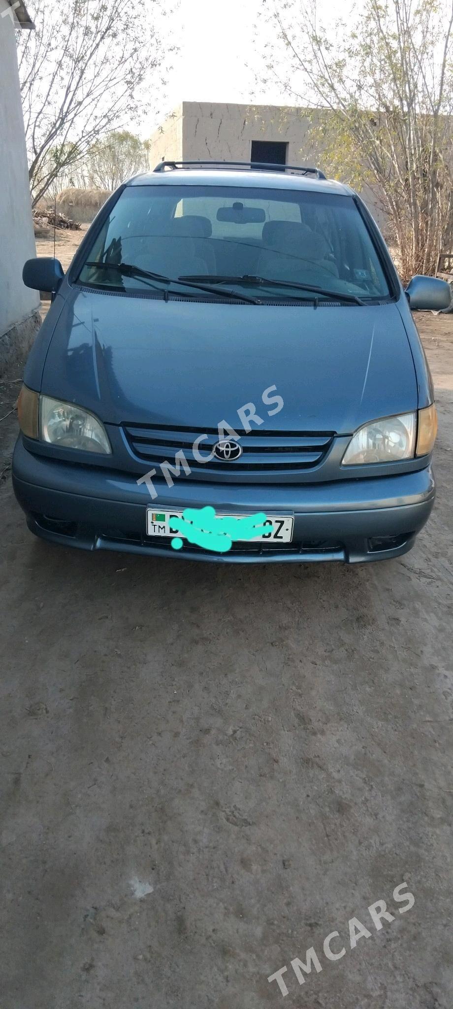 Toyota Sienna 2002 - 125 000 TMT - Boldumsaz - img 2