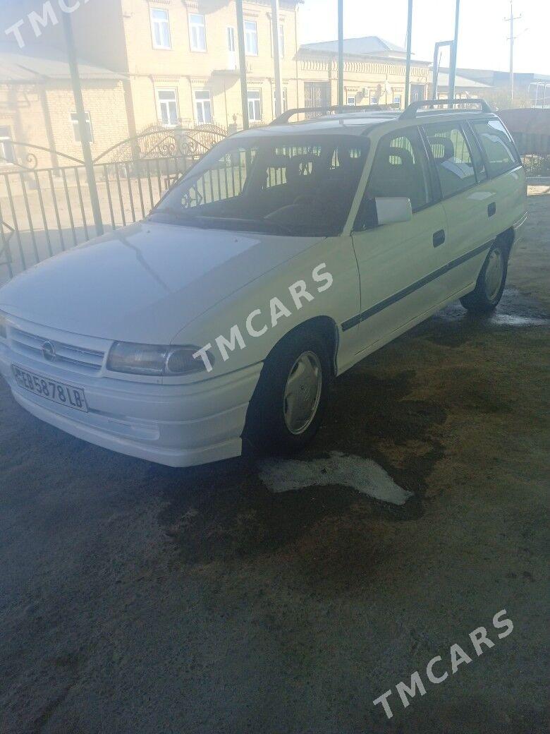 Opel Astra 1993 - 30 000 TMT - Çärjew - img 4