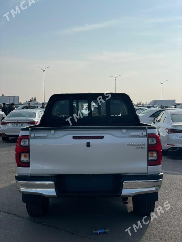 Toyota Hilux 2024 - 707 000 TMT - Ашхабад - img 2