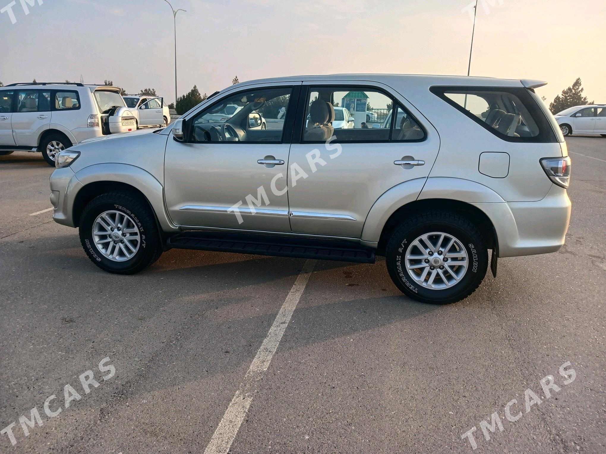 Toyota Fortuner 2011 - 265 000 TMT - Aşgabat - img 2