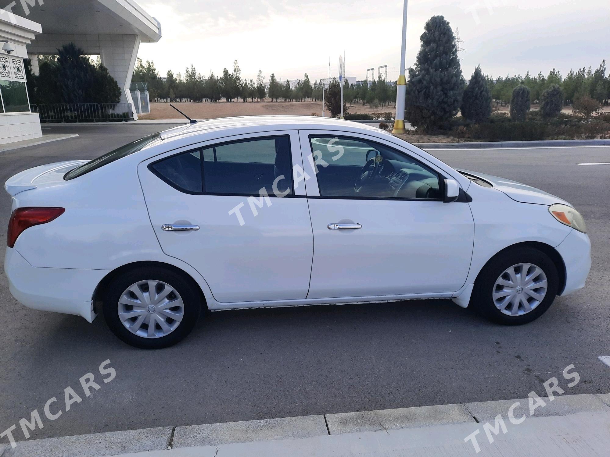 Nissan Versa 2013 - 100 000 TMT - Туркменбаши - img 6