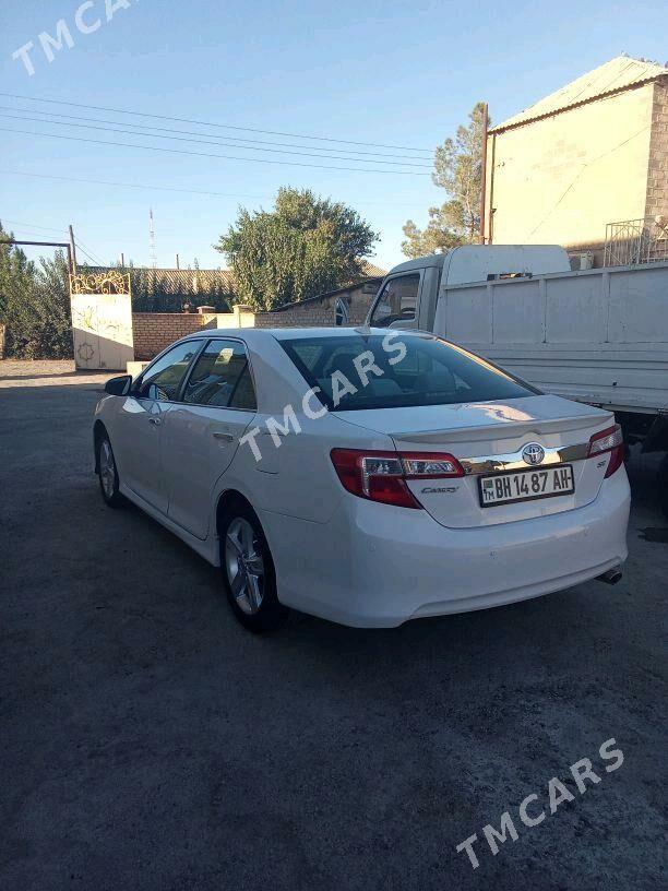 Toyota Camry 2012 - 185 000 TMT - Теджен - img 2