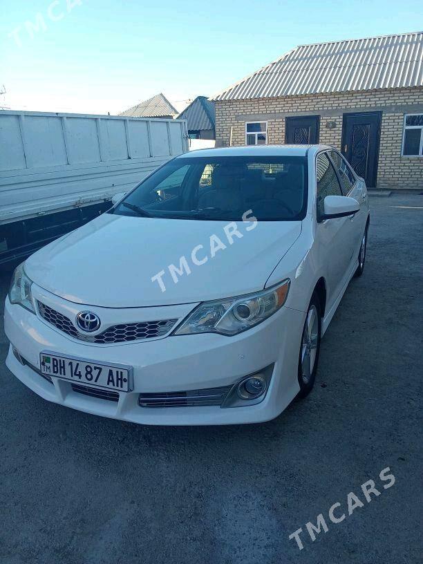 Toyota Camry 2012 - 185 000 TMT - Теджен - img 5