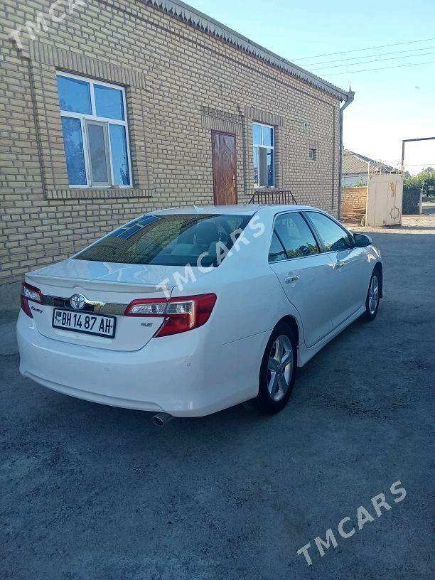 Toyota Camry 2012 - 185 000 TMT - Теджен - img 3