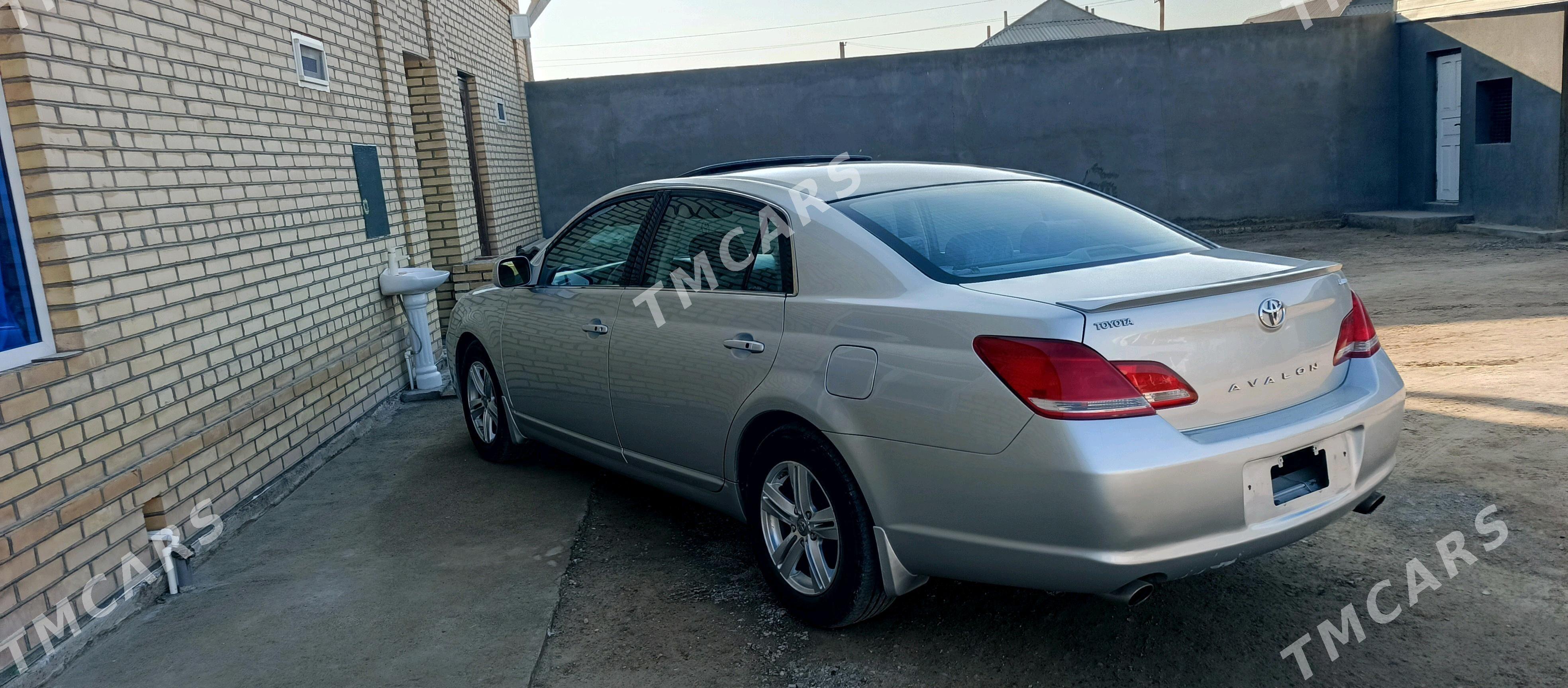 Toyota Avalon 2006 - 150 000 TMT - Мары - img 2