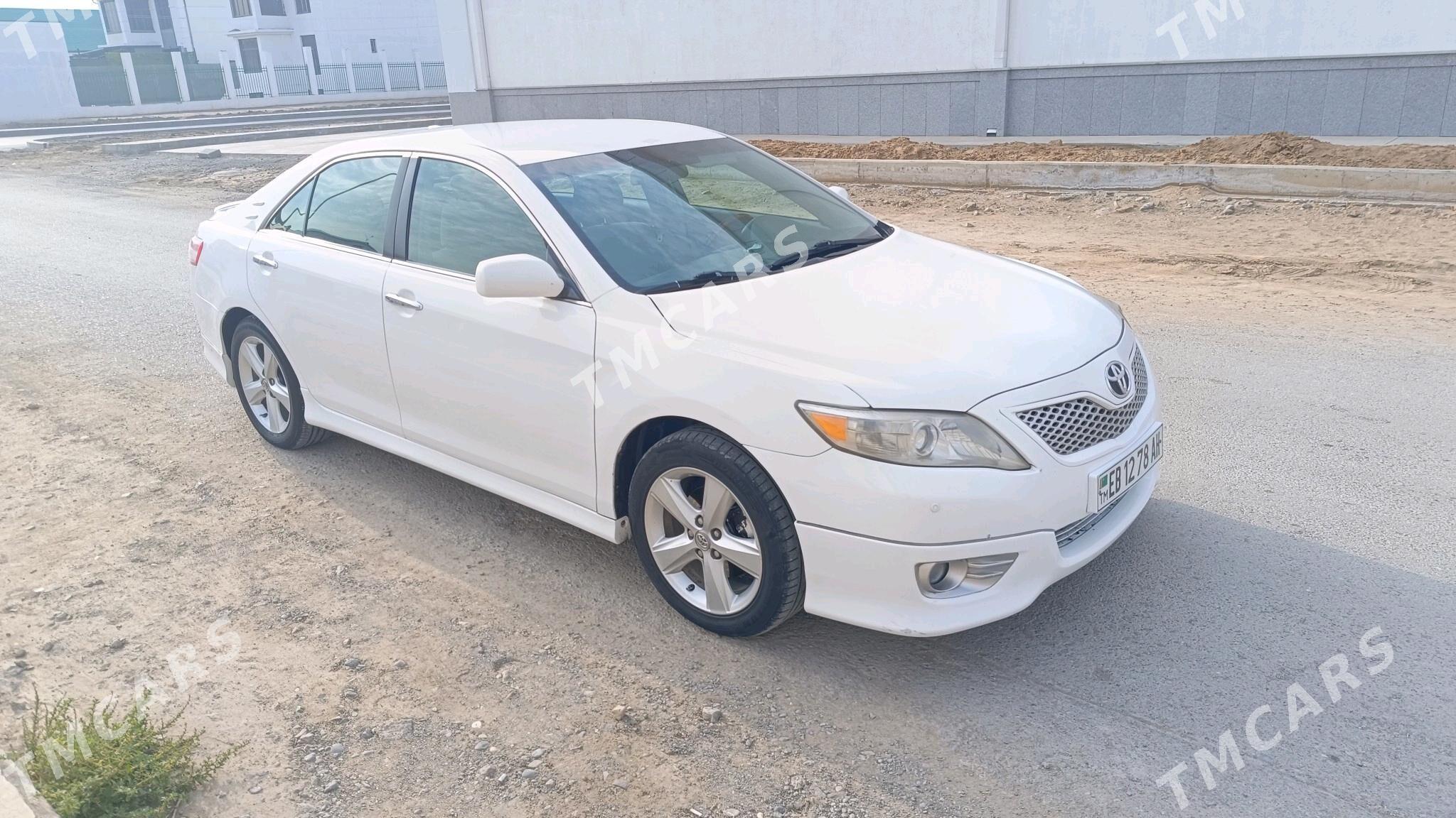 Toyota Camry 2011 - 175 000 TMT - Анев - img 5