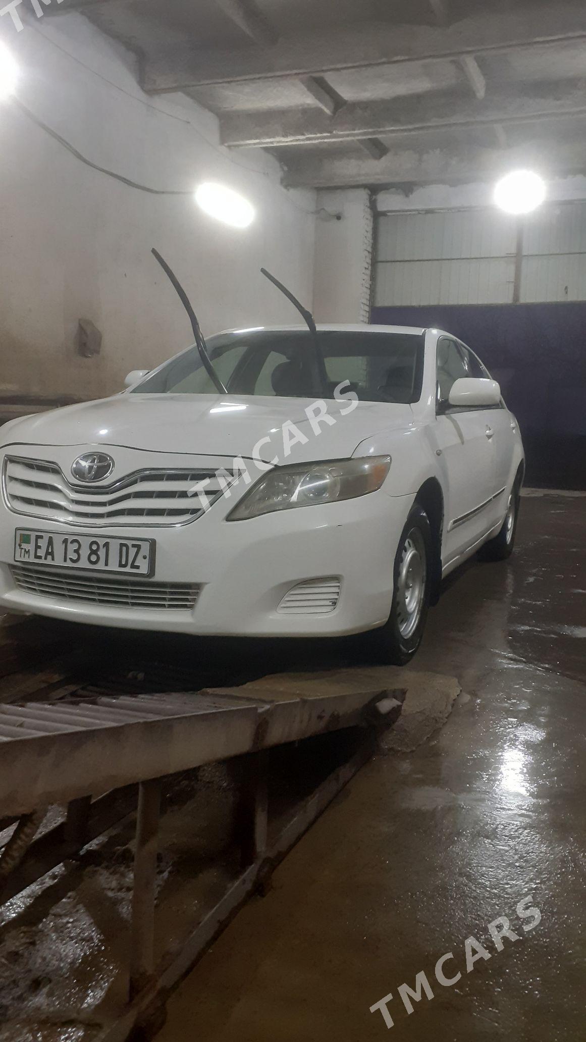 Toyota Camry 2010 - 120 000 TMT - Köneürgenç - img 5