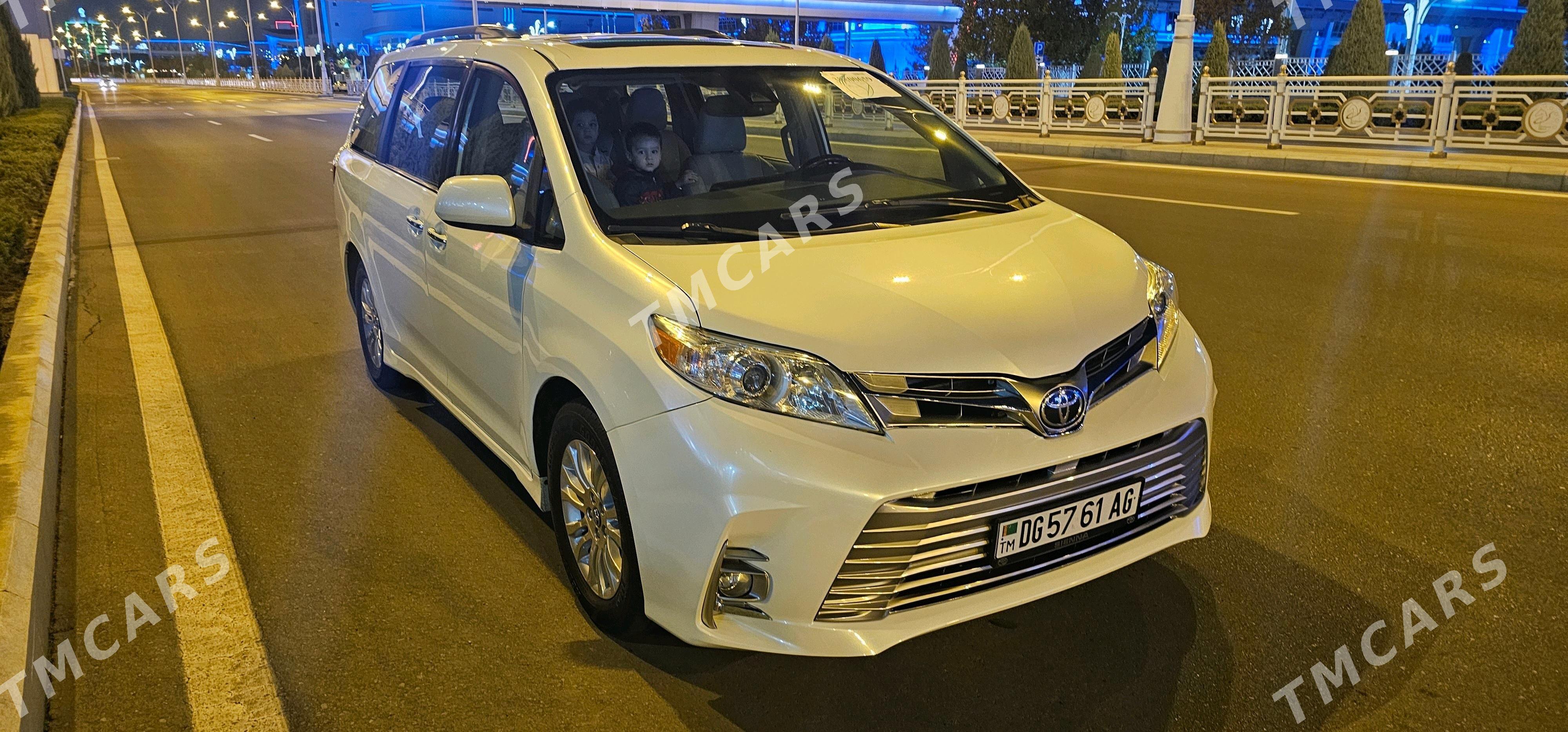 Toyota Sienna 2019 - 470 000 TMT - Ашхабад - img 2