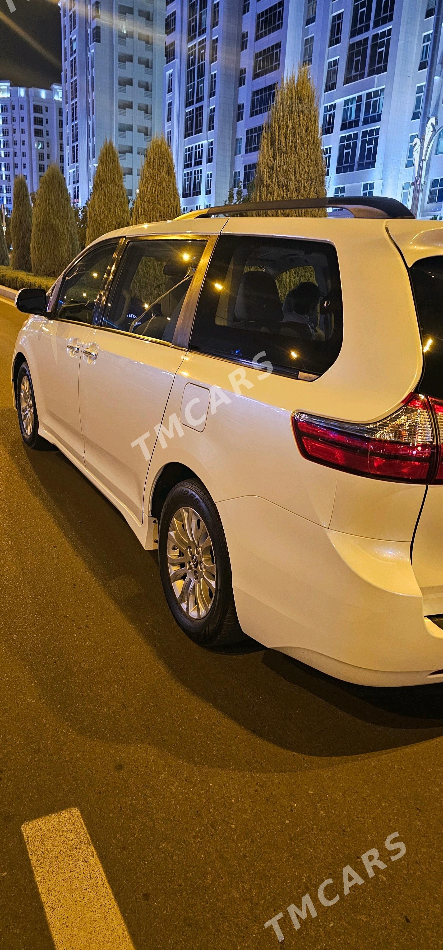 Toyota Sienna 2019 - 470 000 TMT - Ашхабад - img 4