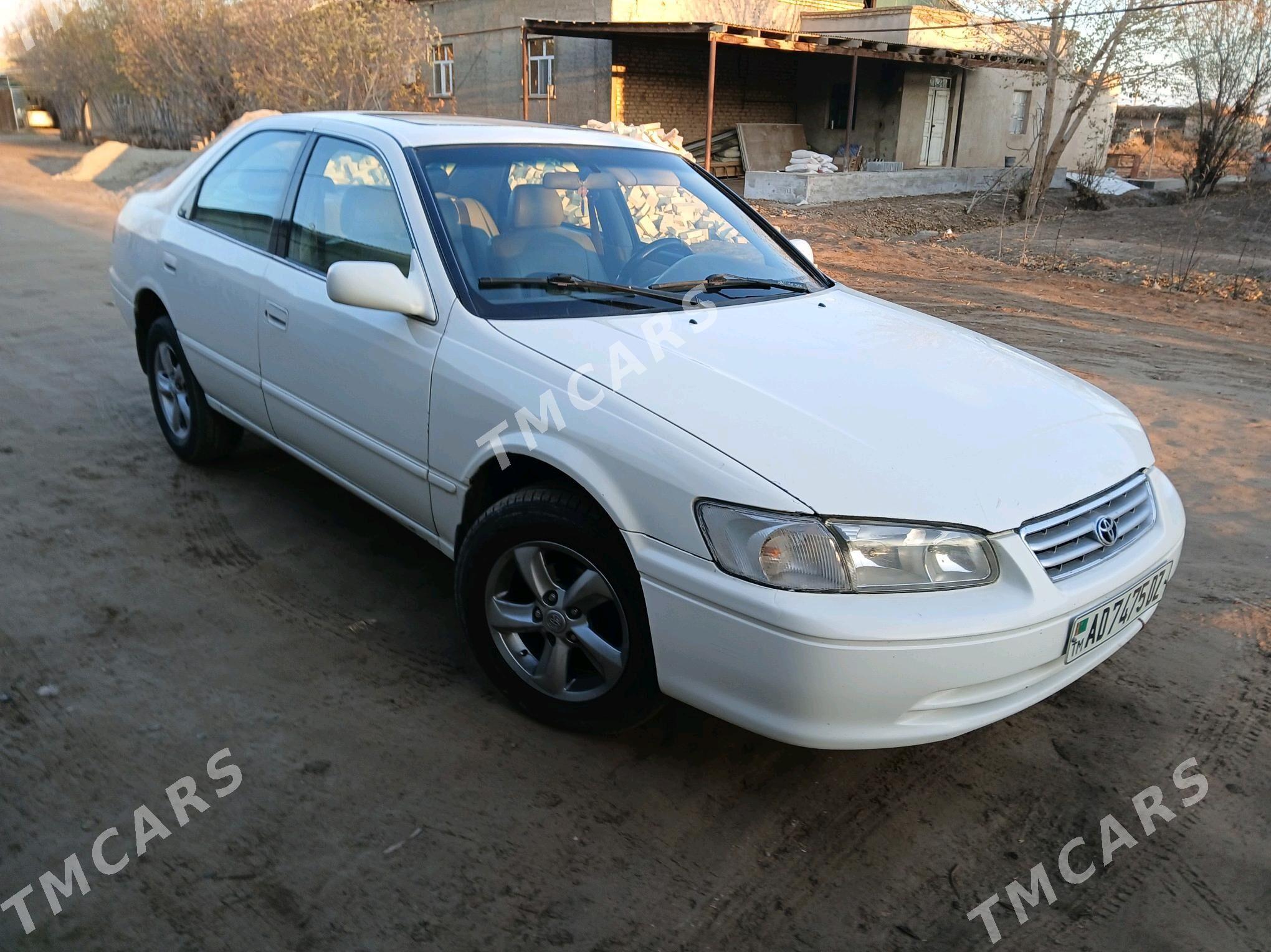 Toyota Camry 1998 - 100 000 TMT - Кёнеургенч - img 2