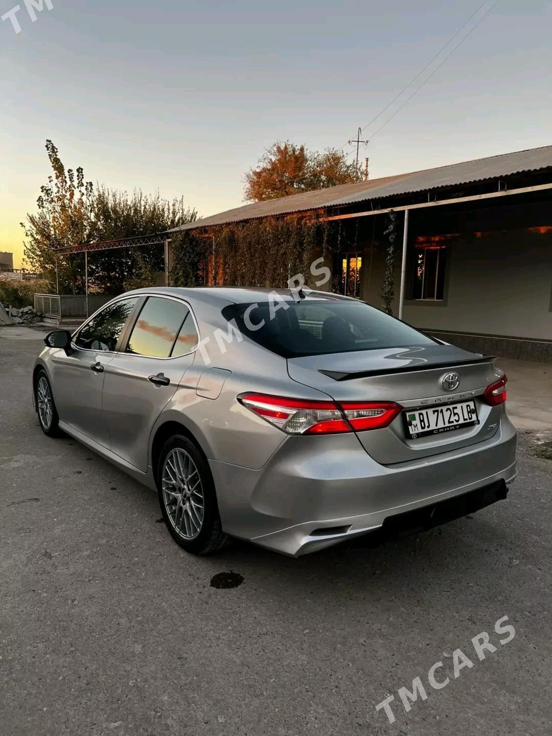 Toyota Camry 2018 - 260 000 TMT - Türkmenabat - img 3