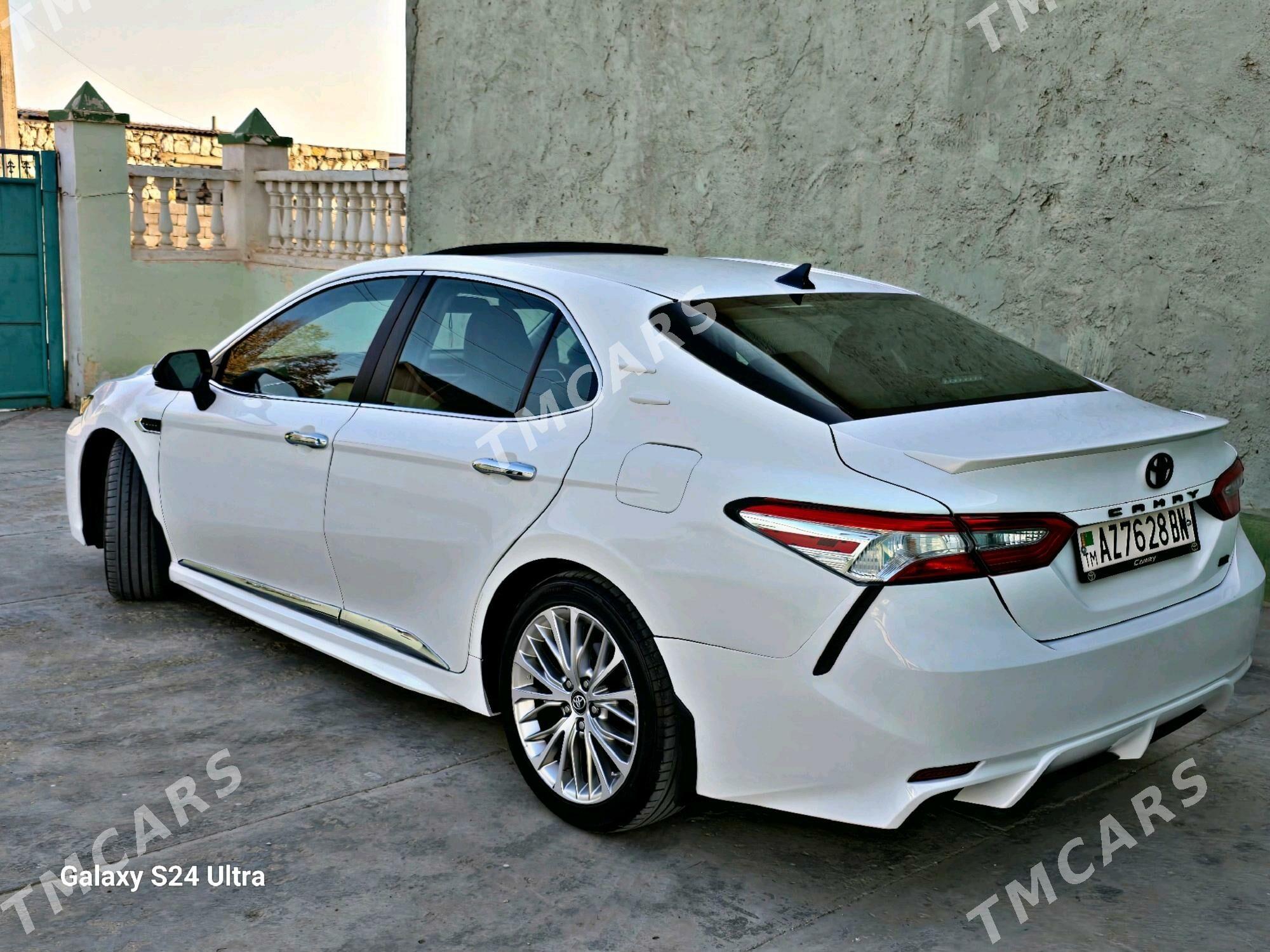 Toyota Camry 2018 - 320 000 TMT - Балканабат - img 6