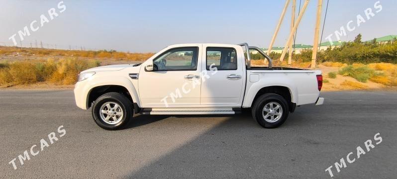 Toyota Hilux 2018 - 220 000 TMT - Чоганлы - img 4