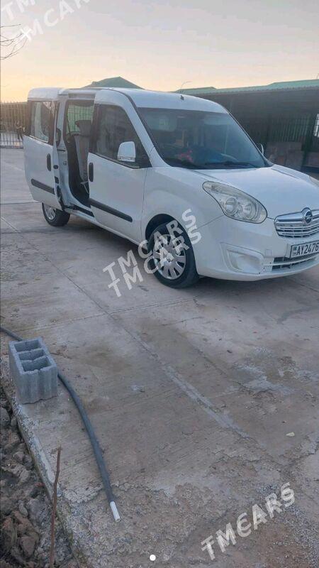 Opel Combo 2014 - 140 000 TMT - Багир - img 3