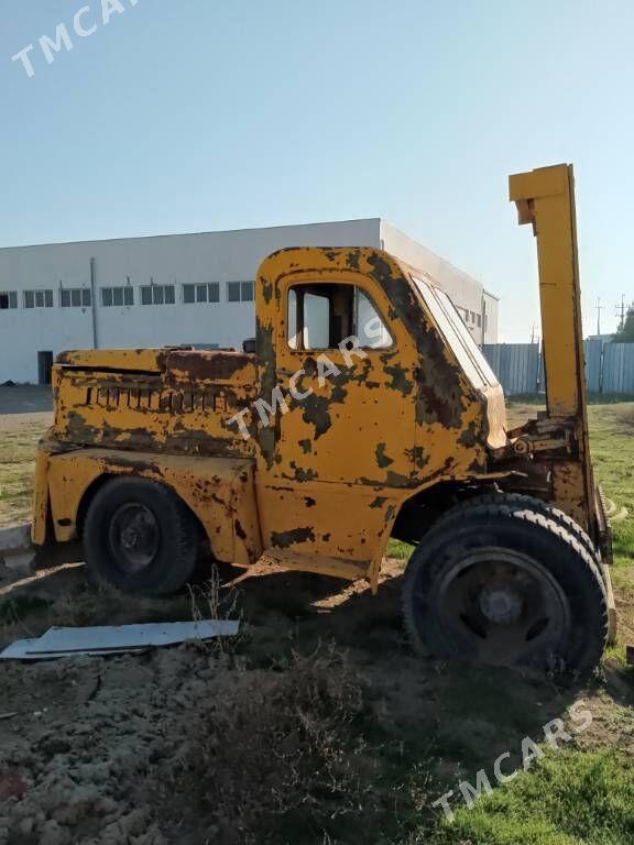 UAZ 469 2000 - 50 000 TMT - Ак-Бугдайский этрап - img 2