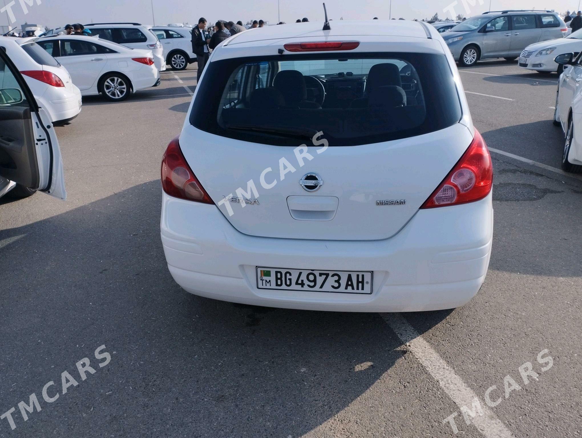 Nissan Versa 2010 - 100 000 TMT - Анев - img 4