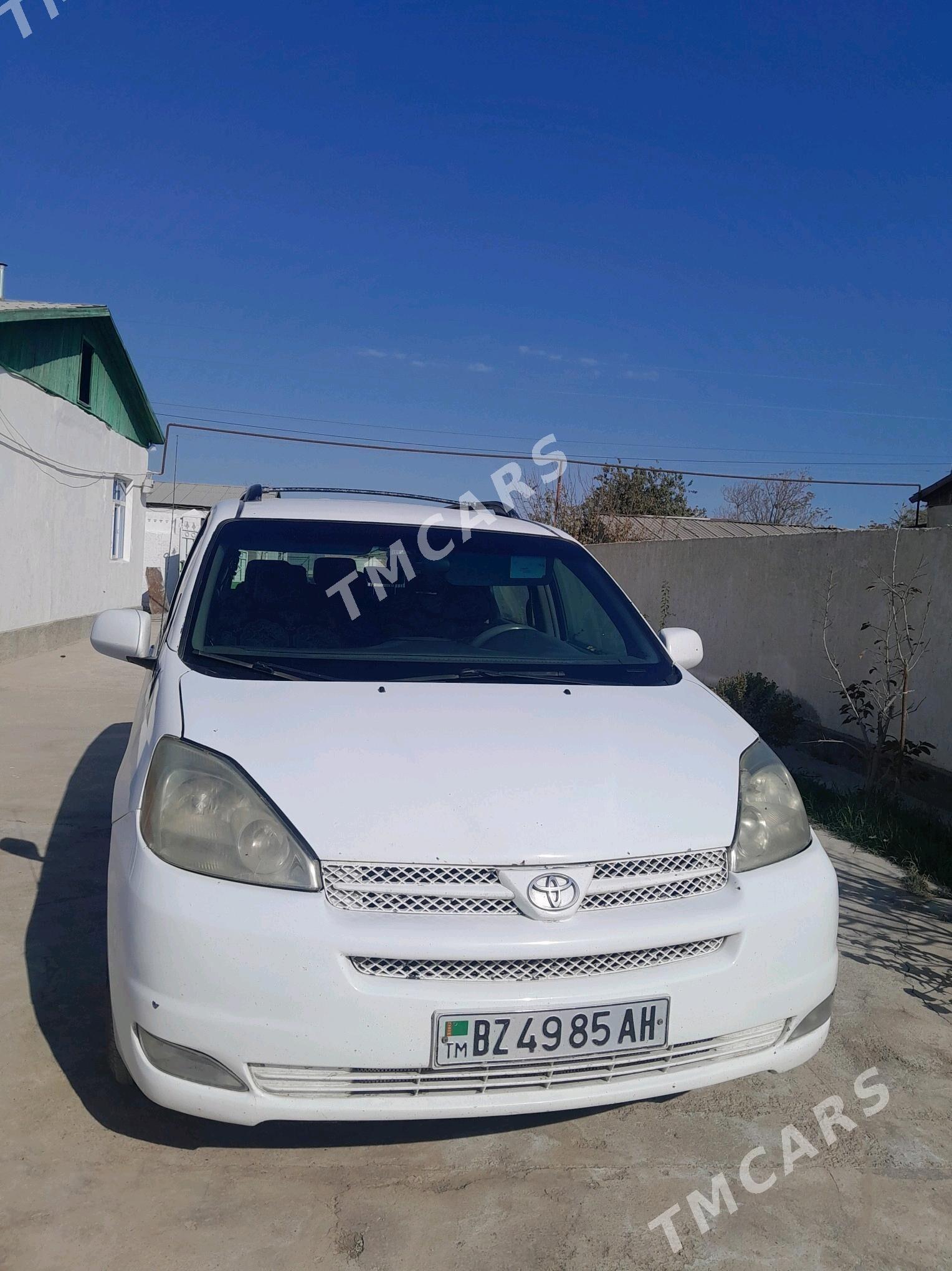 Toyota Sienna 2004 - 170 000 TMT - Теджен - img 2