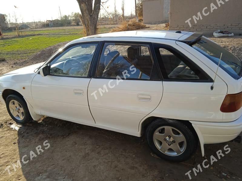 Opel Astra 1992 - 26 000 TMT - Gurbansoltan Eje - img 2