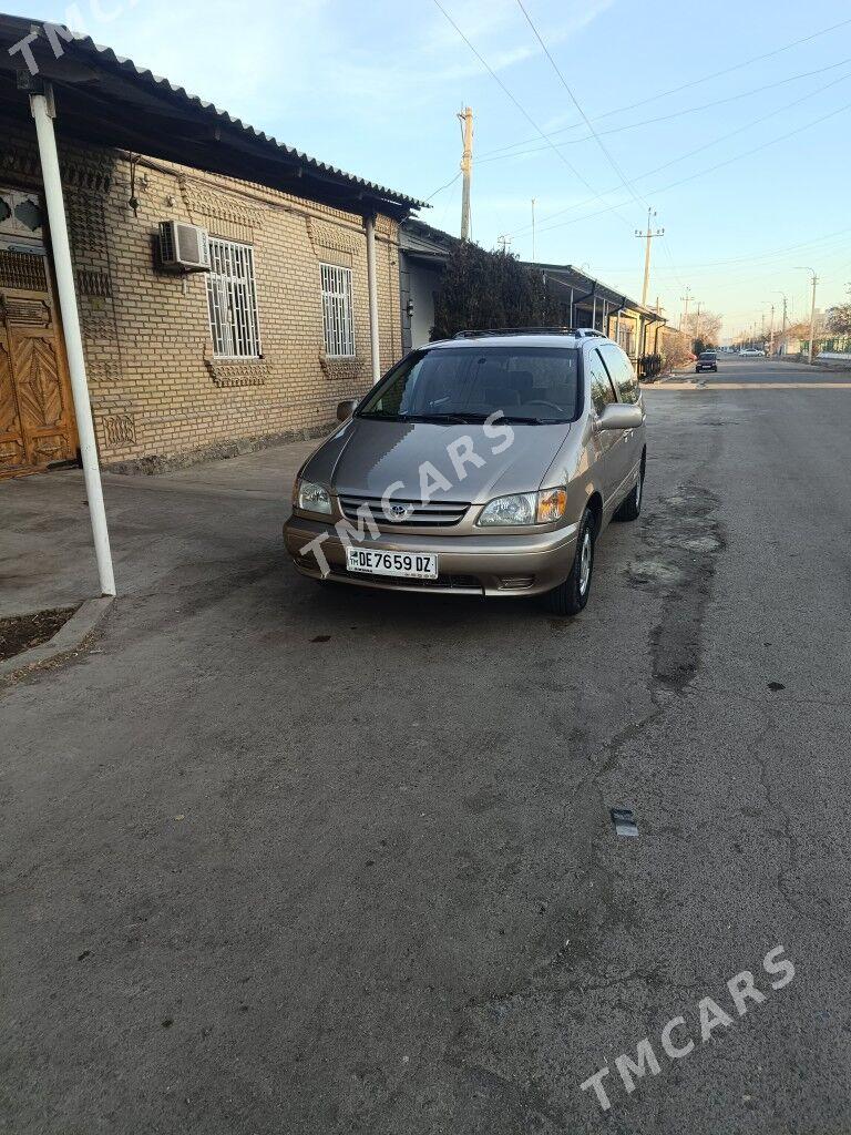 Toyota Sienna 2002 - 148 000 TMT - Дашогуз - img 5