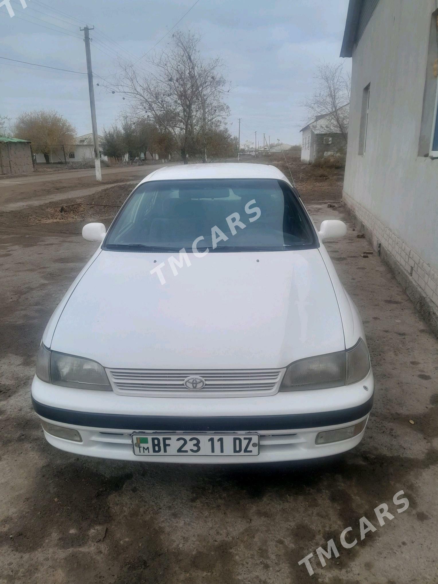 Toyota Carina 1994 - 70 000 TMT - Болдумсаз - img 4