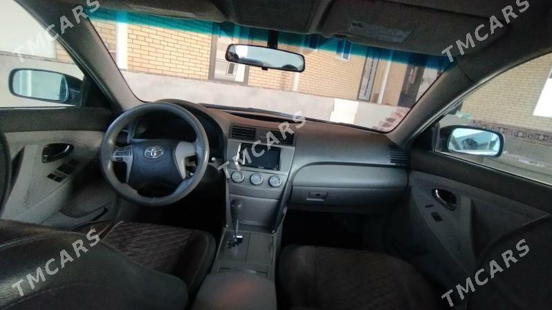 Toyota Camry 2010 - 160 000 TMT - Ёлётен - img 5