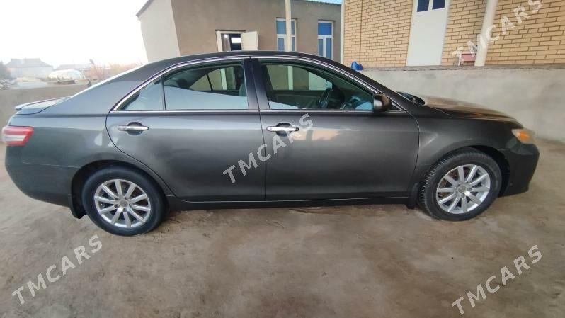 Toyota Camry 2010 - 160 000 TMT - Ёлётен - img 7