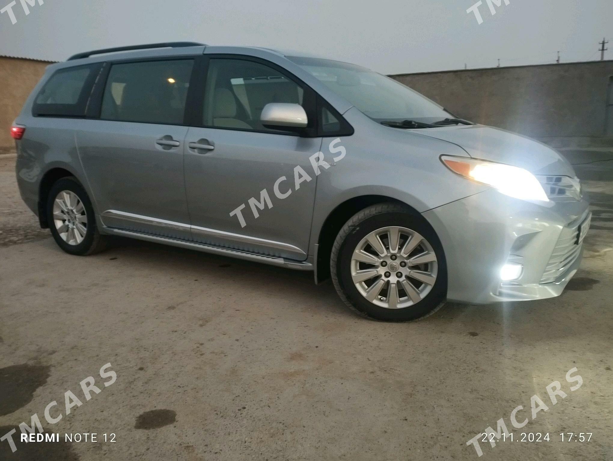 Toyota Sienna 2016 - 312 000 TMT - Tejen - img 4